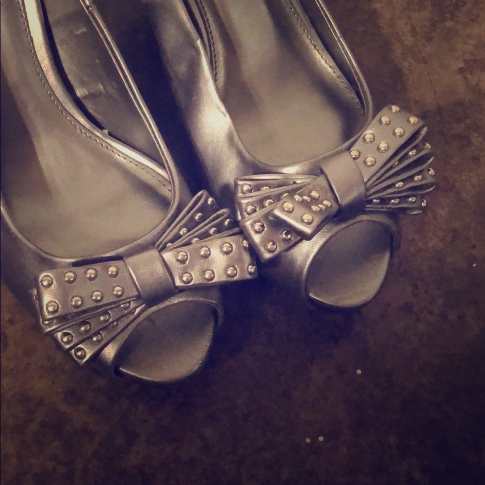⭐️ Bow tie Heels - Picture 3 of 6